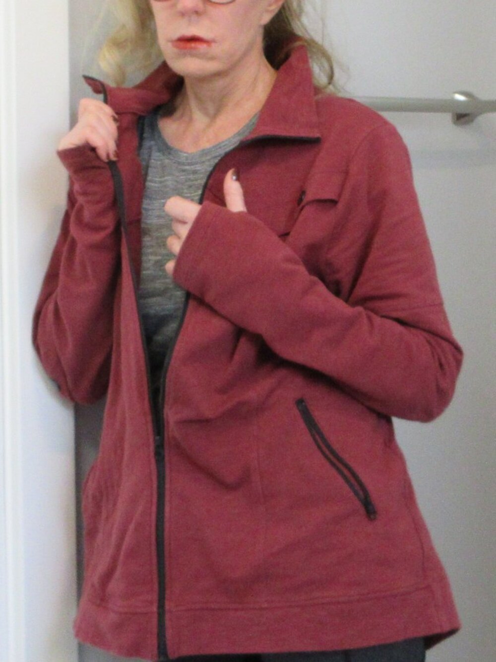 Cabi Brick Red Light Layer Workout Jacket, size L